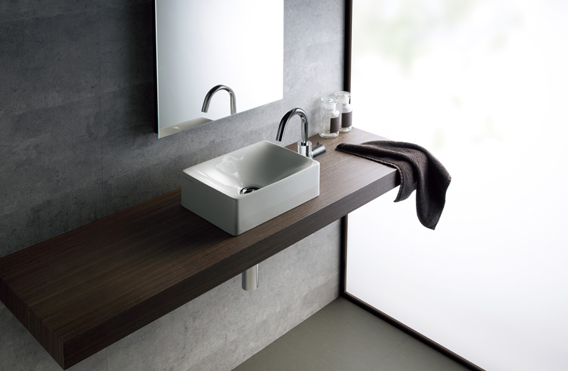 SCARABEOの手洗器、セラオリジナルの水栓を使ったアーバンなトイレ_gallery166｜美しいデザインの洗面ボウルならセラトレーディング